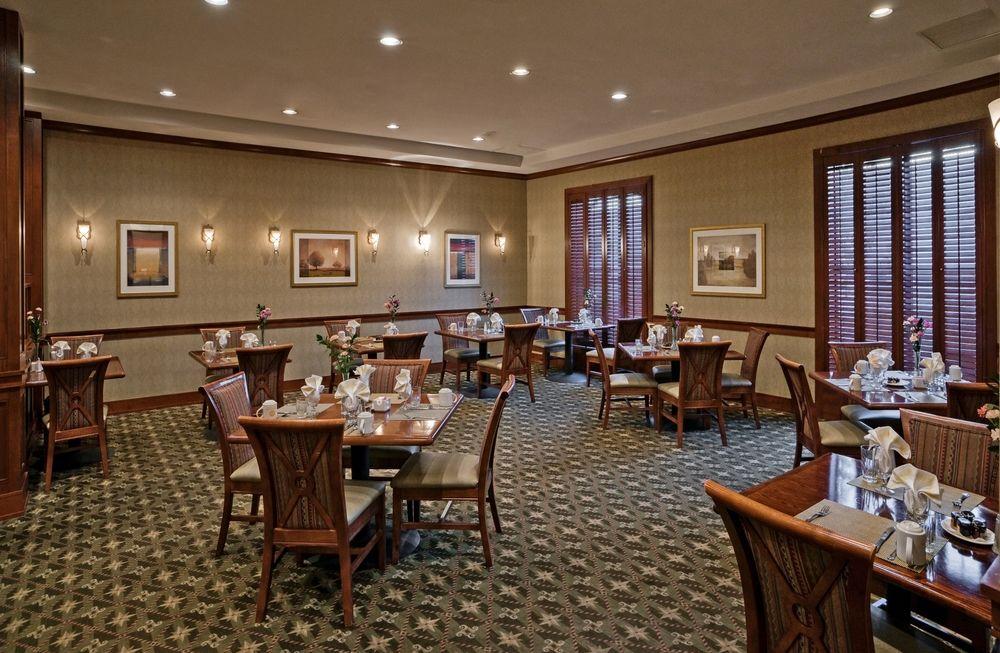 Doubletree By Hilton Boston Logan Airport Chelsea Hotel Exterior foto