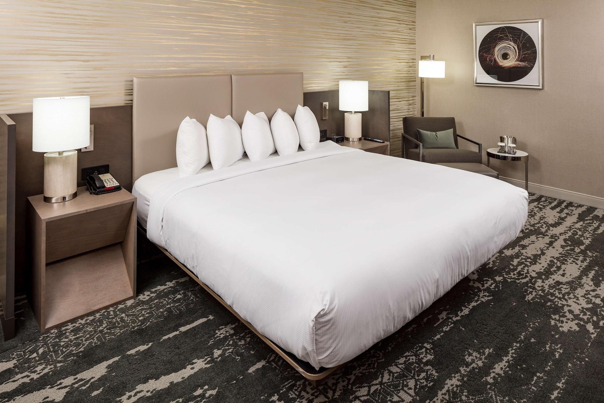 Doubletree By Hilton Boston Logan Airport Chelsea Hotel Exterior foto