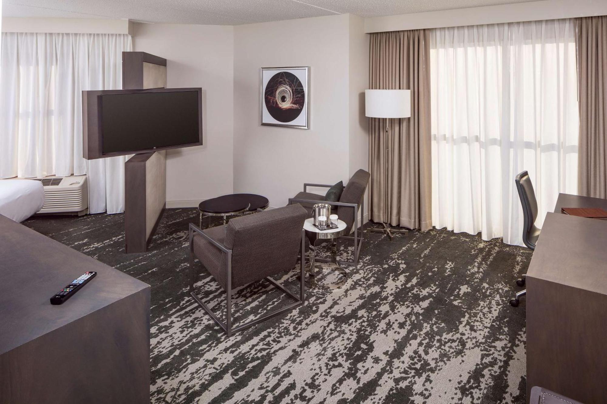 Doubletree By Hilton Boston Logan Airport Chelsea Hotel Exterior foto